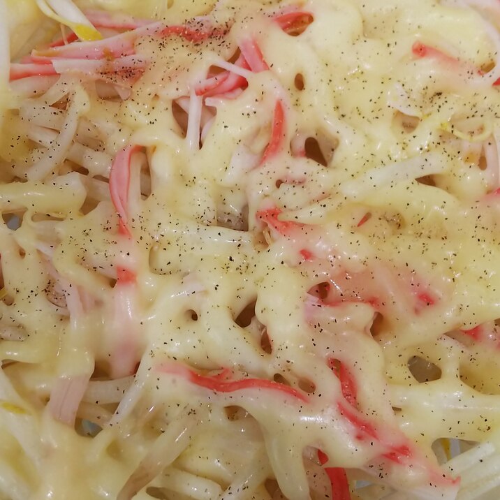 電子レンジで☆もやしカニカマチーズ